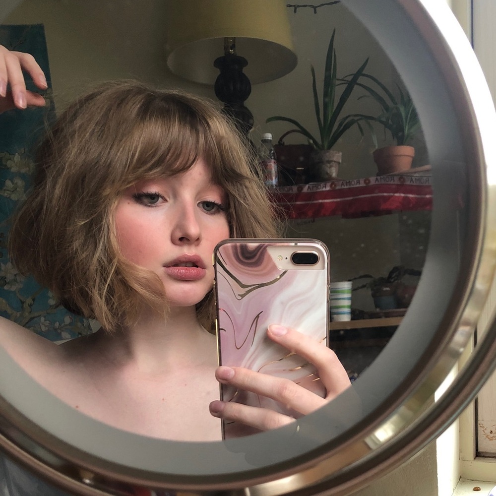 Meet your Posher, Ella